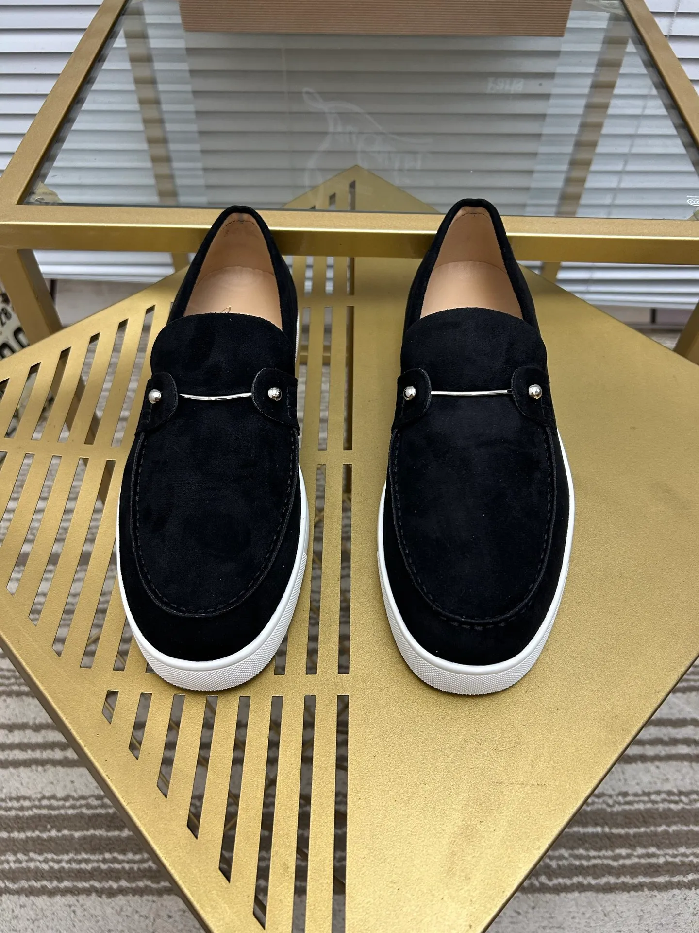 (Customized model) Ex-factory price is 520. christian louboutin (CL red sole shoes) counter series, casual sneakers for couples 📢 📢 📢 Exclusive hot style release 🎈🎈💪 Movable latex feet 👻 Finished outsole line [Proud] 😝Female 35-40# Male 38#-46, global supply😝 [Top version]: Original imported genuine leather upper, top original leather lining, original molded TPU outsole, original 1:1 detail processing, original shoe last,